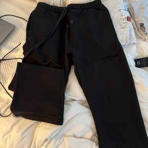 Essential, fear of God, men’s sweatpants size small